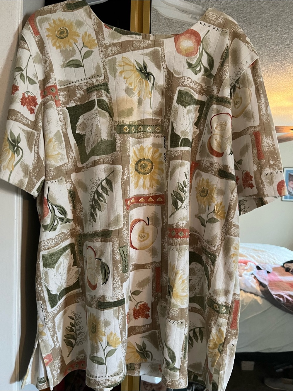 Women’s Short-Sleeve Printed Shirt in Cream & Tan by Alfred Dunner